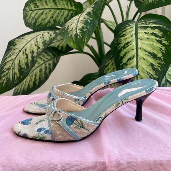 Y2K Heels - Picture 3 of 4